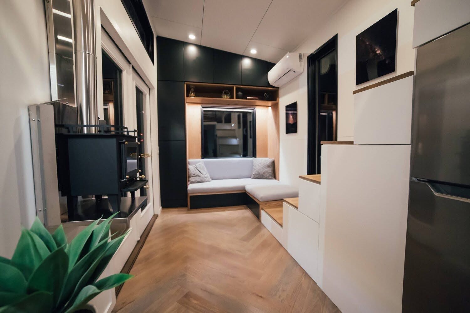 Kubrick Tiny Home - Image 6