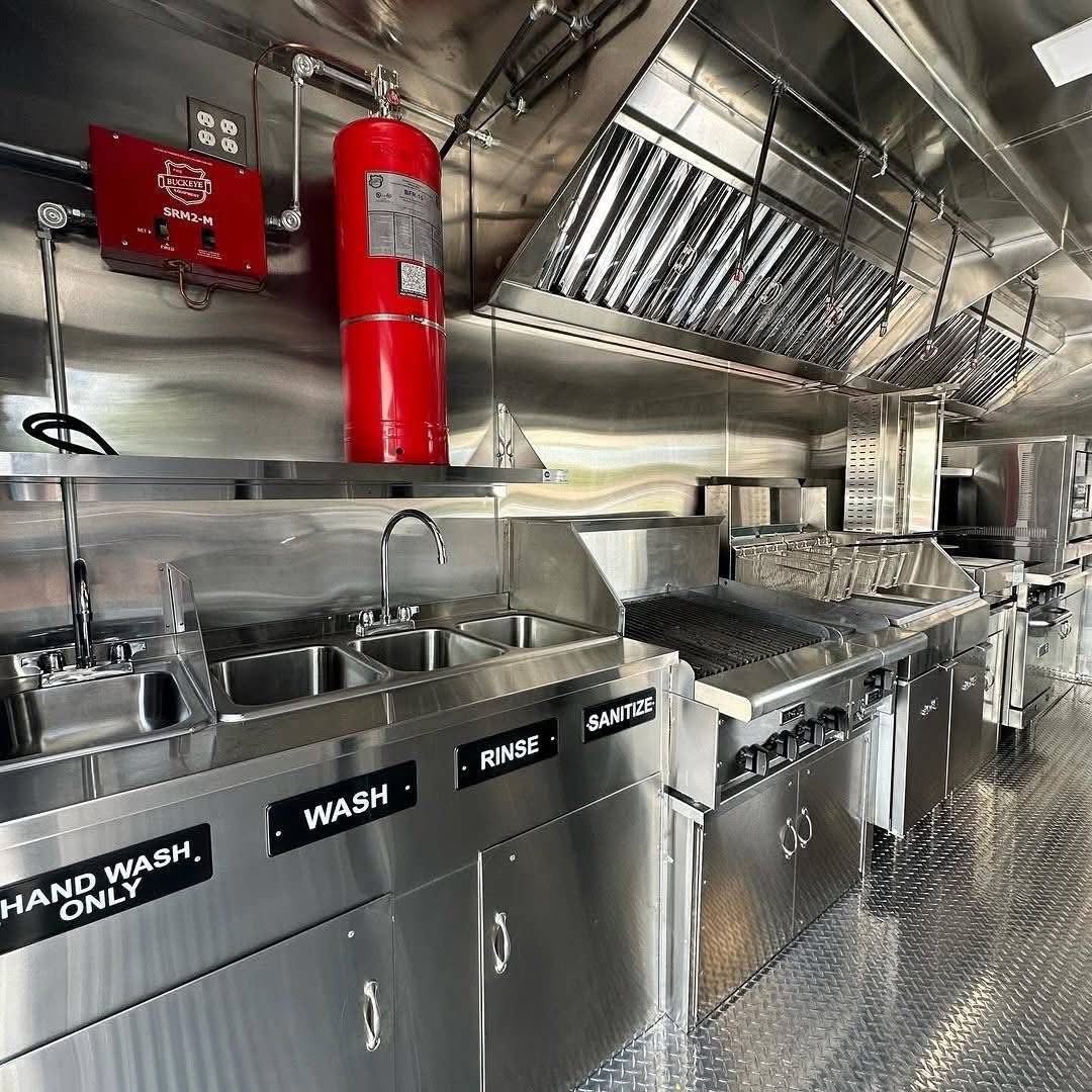 Food Trailer - Image 3